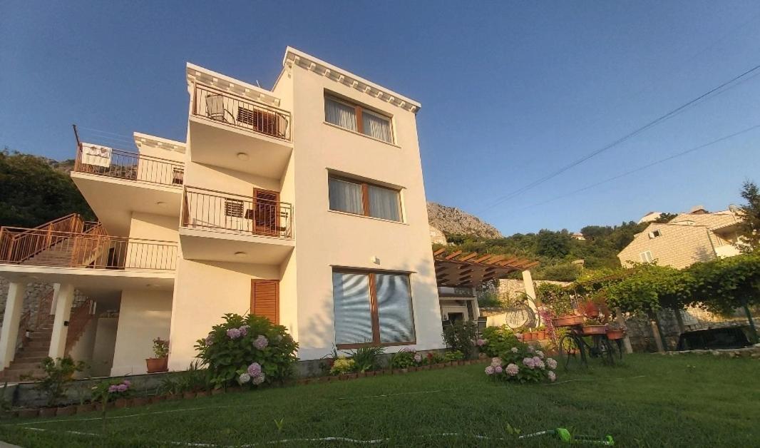 Villa Pergola-Apartment Toni Mlini Ngoại thất bức ảnh